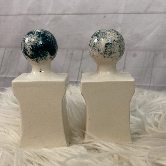 Vintage Japan Salt & Pepper With Fruit Design - Picture 3 of 7